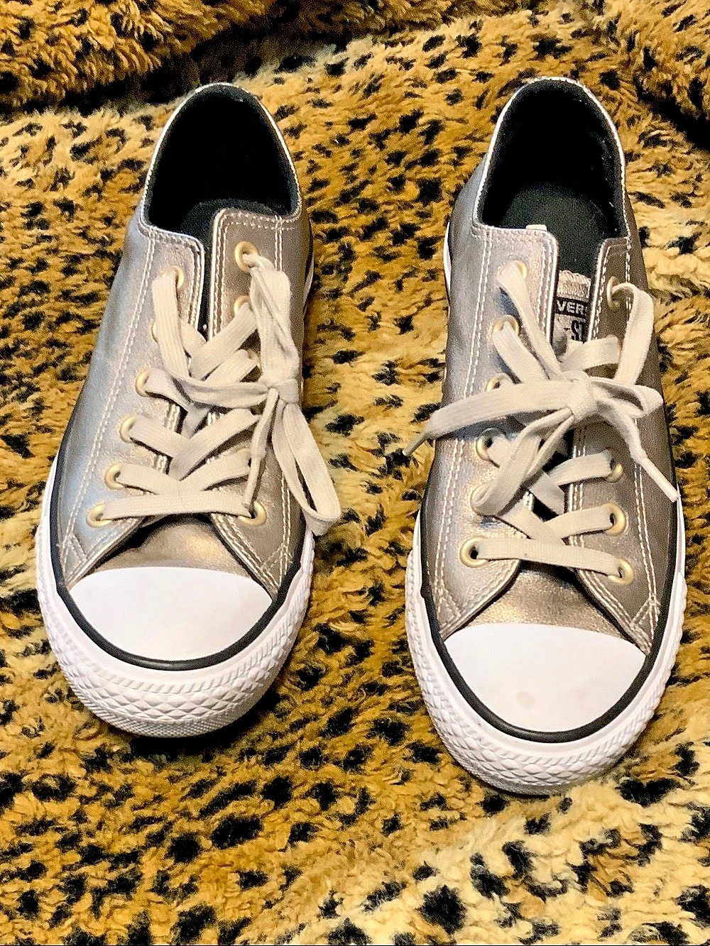 Converse Chuck Taylor All Star Leather Ox Metallic Sneakers US 7